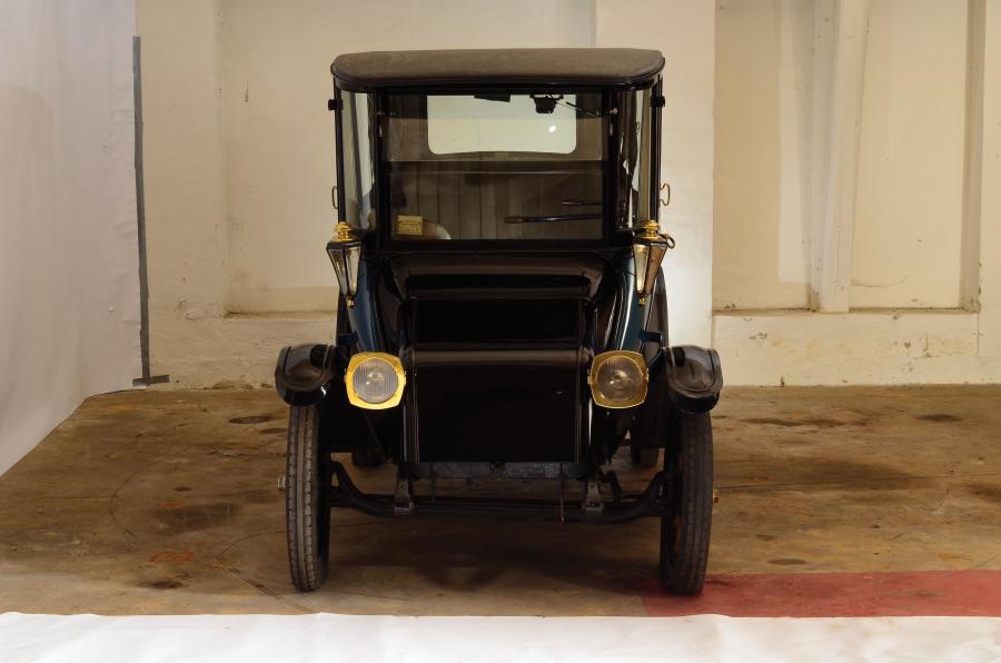  Detroit Electric Model 75 Brougham 1918 года  (фото 4 из 12)